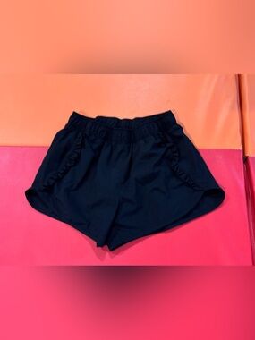 Yogalicious Black Ruffle-Pocket Athletic Shorts